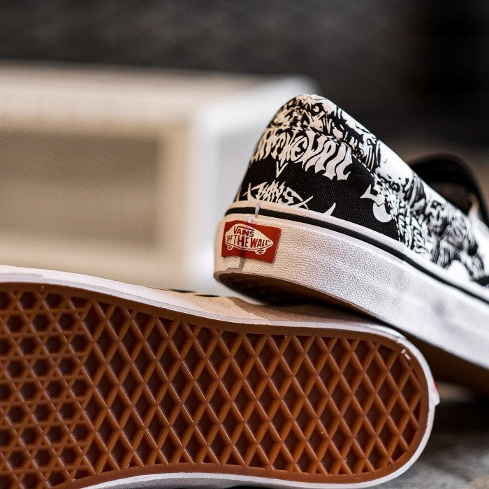 VANS CLASSIC SLIP ON FORGOTTEN BONES BLACK WHITE