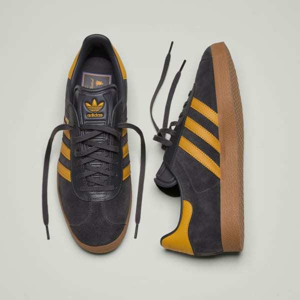 Adidas Gazelle Manchester United Utility Black Preloved Yellow Gum JR1410