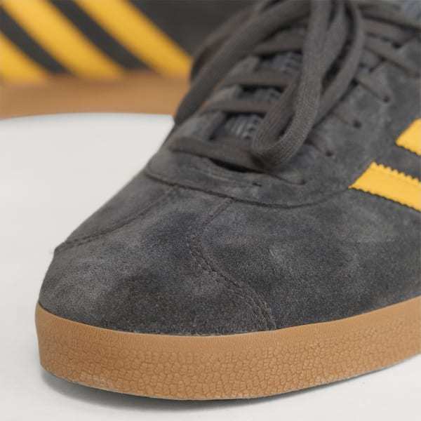 Adidas Gazelle Manchester United Utility Black Preloved Yellow Gum JR1410