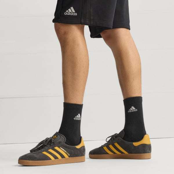Adidas Gazelle Manchester United Utility Black Preloved Yellow Gum JR1410