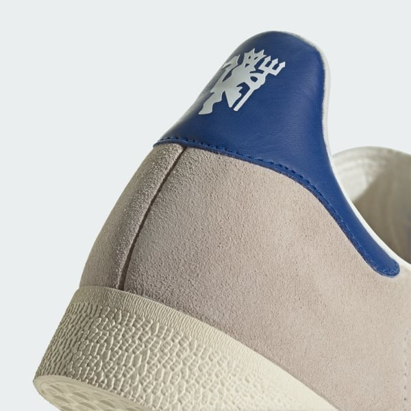 Adidas Gazelle x Manchester United Off White Royal Blue Cream White IH2633
