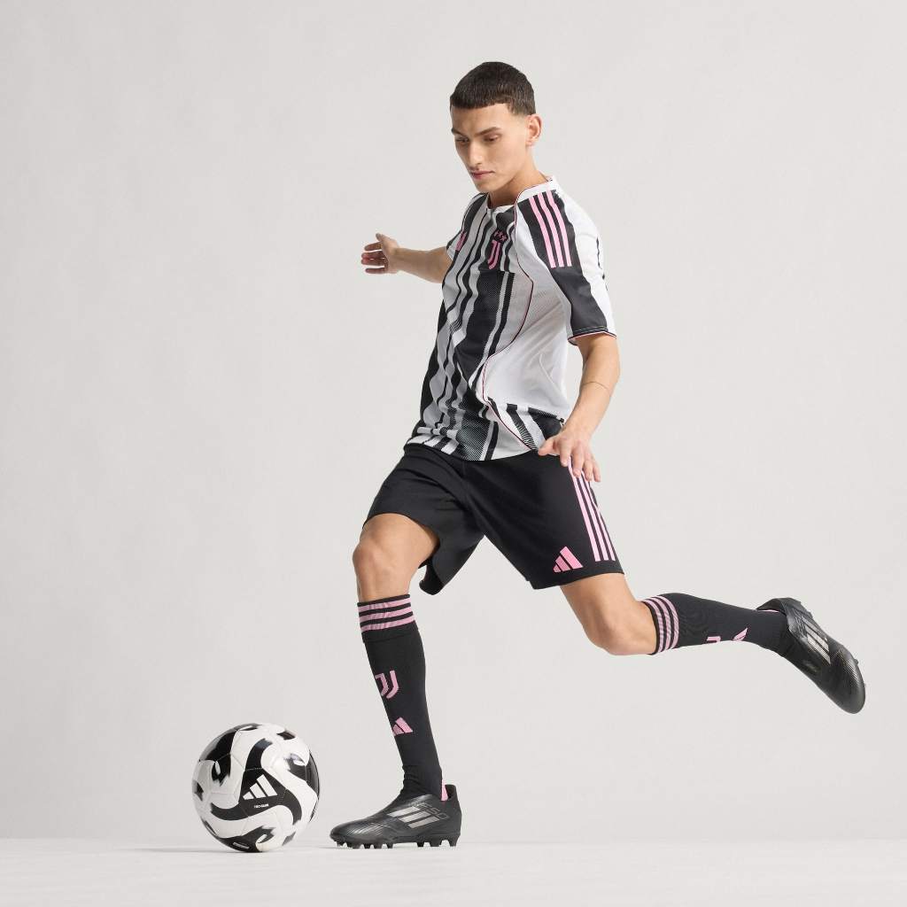 Adidas Juventus 25/26 Home Authentic Jersey White Black JJ4314