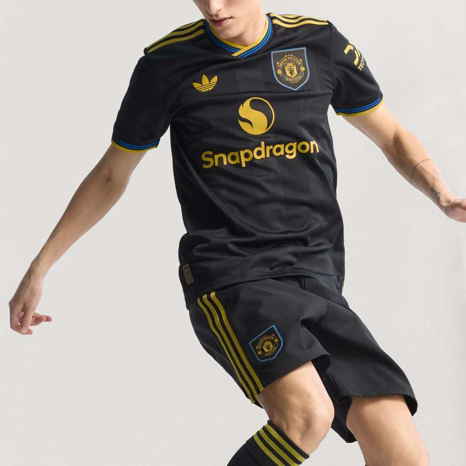 Adidas Manchester United 25/26 Third Replica Jersey Black KD4225
