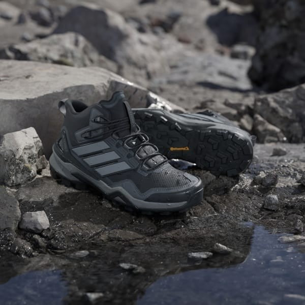 Adidas Terrex Skychaser Mid Gore-tex Core Black Grey Three Grey Six IH1103