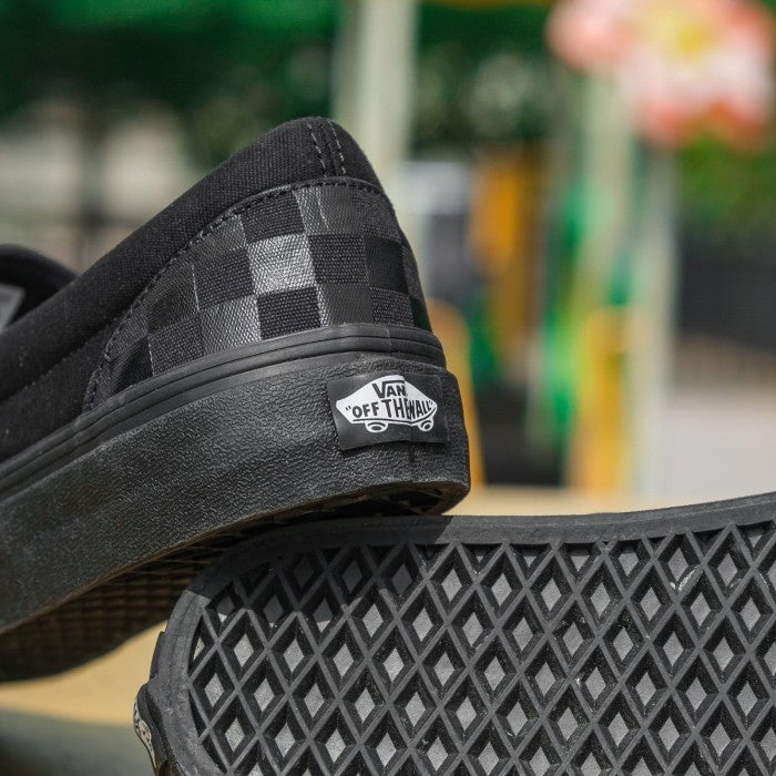 Vans Slip On Classic Checkerboard Mono Black Black