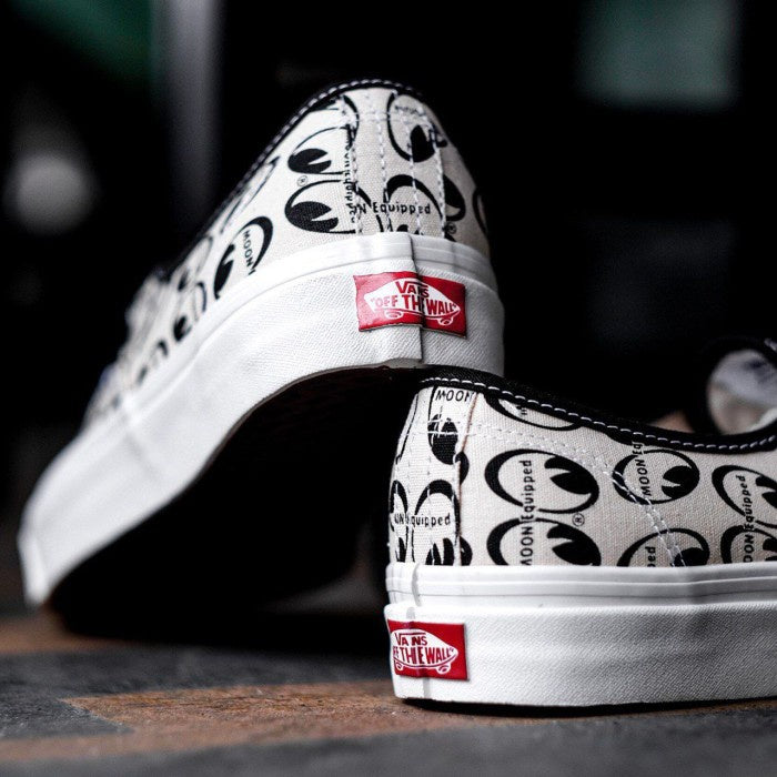 MOONEYES X Vans Authentic 44 DX Anaheim Factory / White ORIGINAL