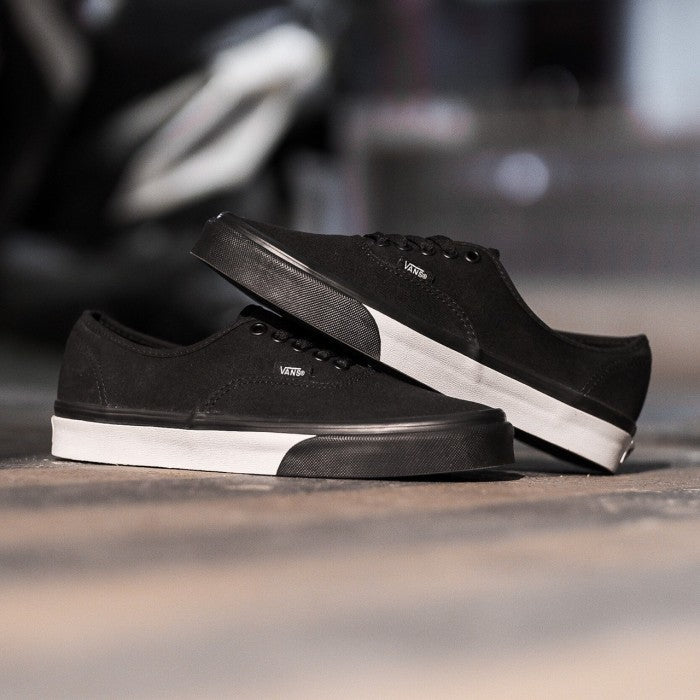 Vans Authentic Mono Bumper Black White