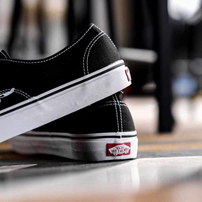 Vans Authentic Checkerboard Flame Black / White ORIGINAL