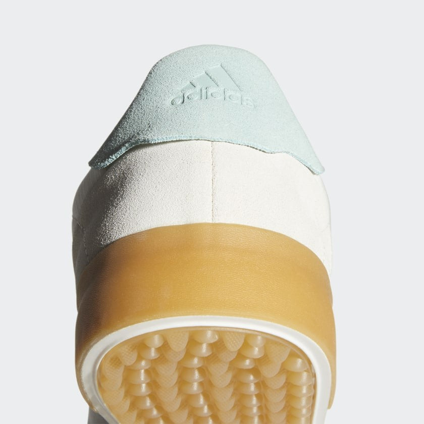 ADICROSS RETRO SPIKELESS SHOESChalk White / Hazy Green / Gum FW5610